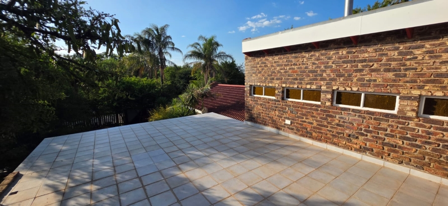 5 Bedroom Property for Sale in Wilkoppies North West
